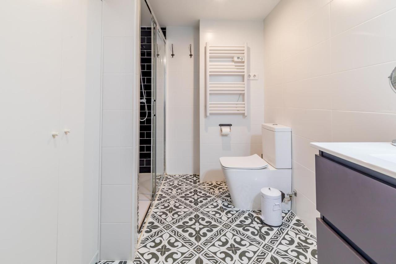 Apartamento Junto A Gran Via Madrid Bagian luar foto