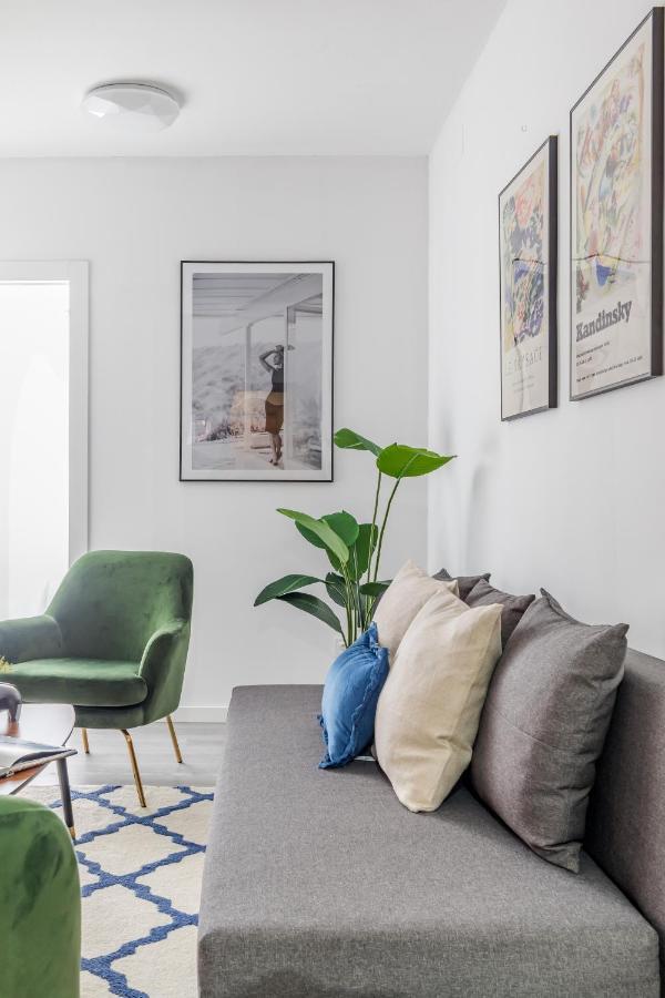 Apartamento Junto A Gran Via Madrid Bagian luar foto