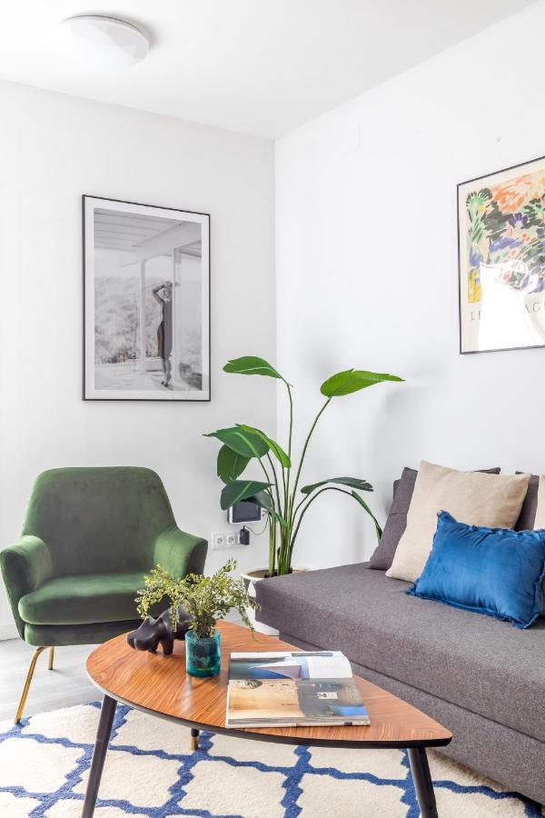 Apartamento Junto A Gran Via Madrid Bagian luar foto
